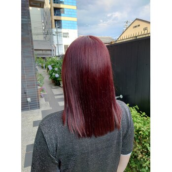 京都 烏丸御池 美容室 女性スタッフ ヘアカラー ピンク