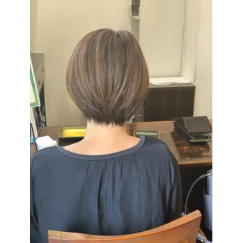 京都市烏丸御池 美容室 オリーブ ベージュグラデーション ボブ